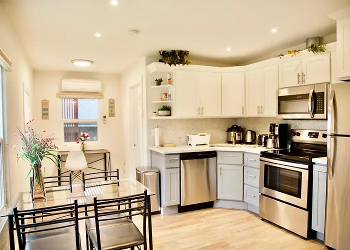 Cozy Home Conveniently Located With King Bed