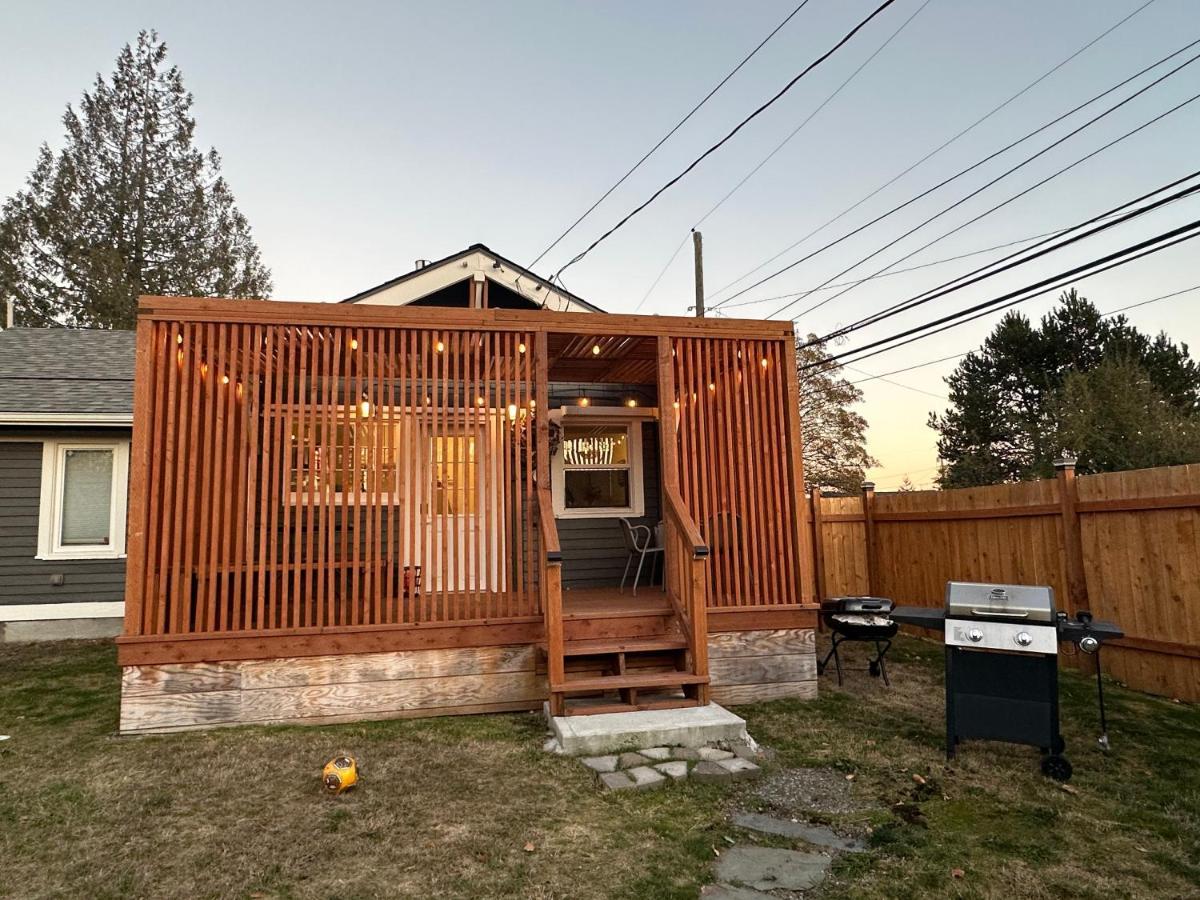 Cozy Conveniently Located With King Bed * Tacoma